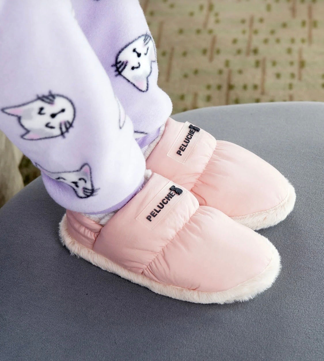 PELUCHE Różowe Kapcie
