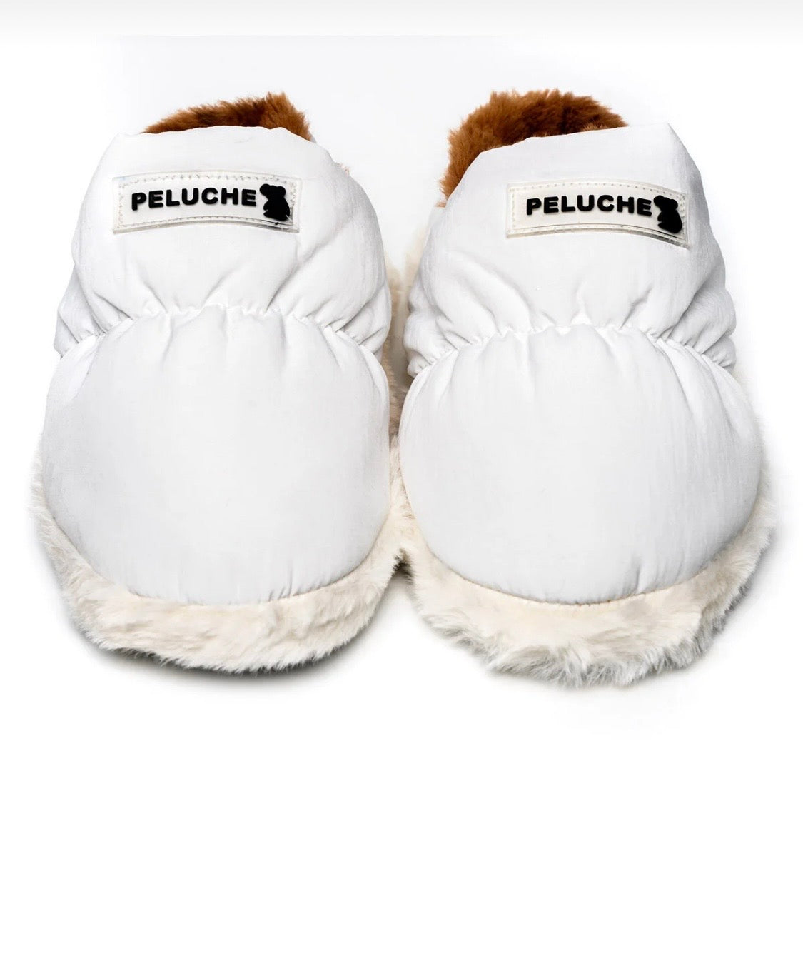 PELUCHE Białe Kapcie